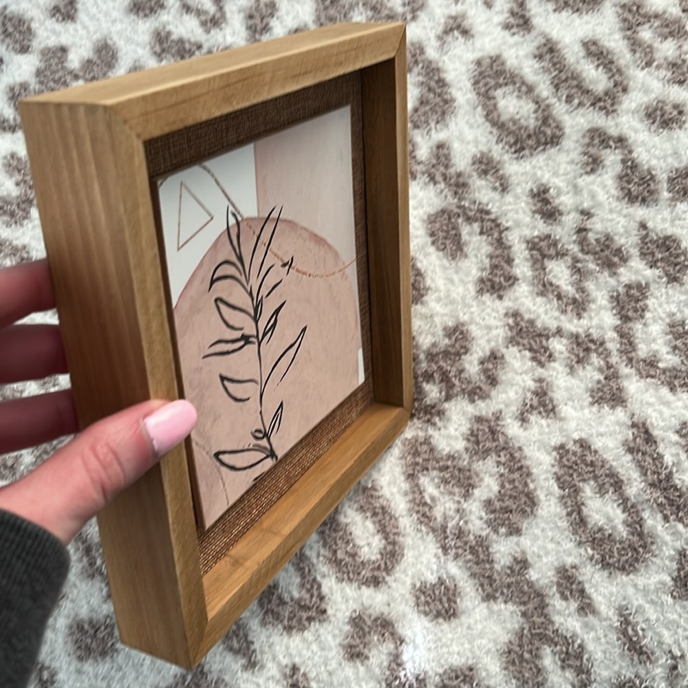 Decor - Picture 2 of 4